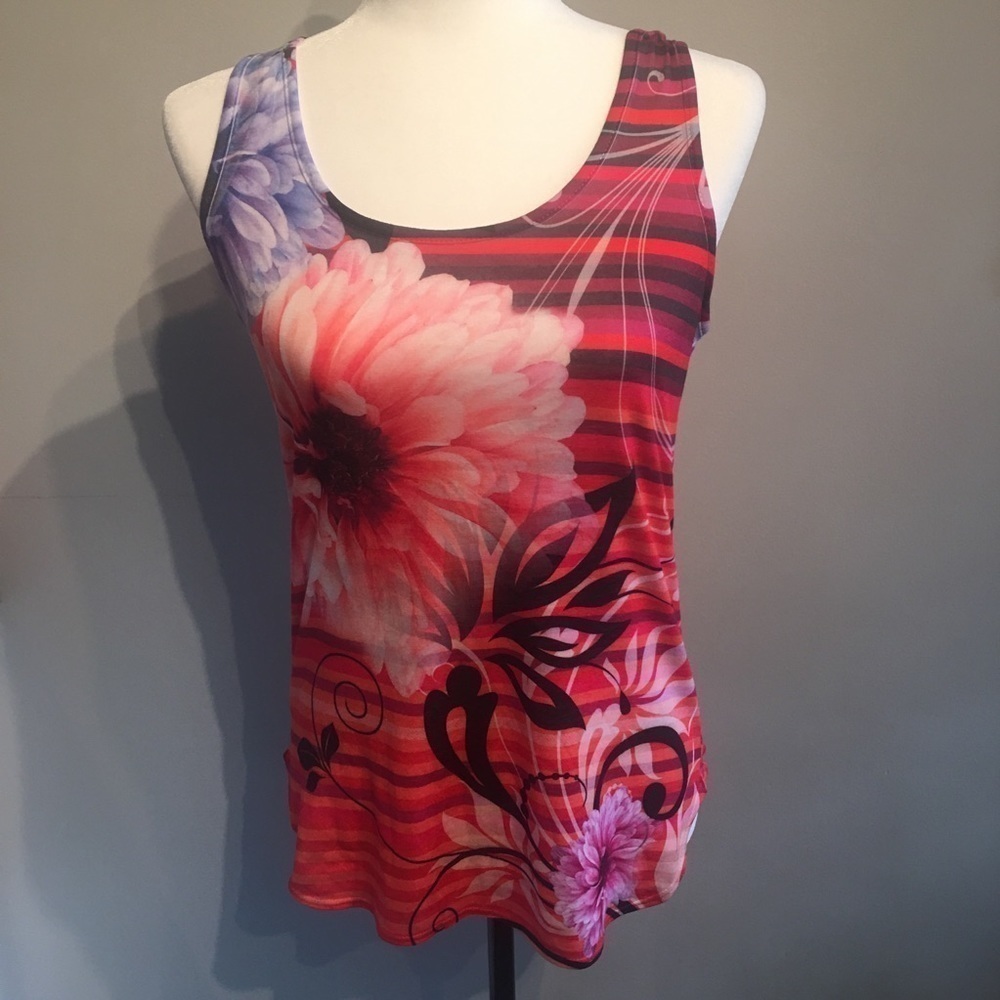 🌸Colourful light tank top
